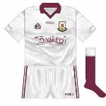 Later that year, Athenry would encounter Clarinbridge in the Galway championship. As the All-Ireland final jerseys had inscriptions and were to be kept as souvenirs, a slightly different regular set, with a maroon collar, was used.
