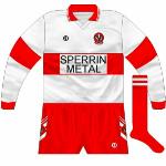1993:
As the Ulster SFC final against Donegal was played on a very wet day, Derry opted to wear long sleeves.