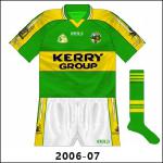 The new jersey launched for the 2006 bore strong resemblance to the adidas top of the early 1990s with its gold sleeve panels. Another notable change was the predominance of green on the socks, which were usually hooped.