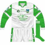 2002:
Long-sleeved version of the white goalkeeper's shirt, used in early 2002.
