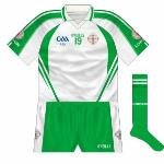 2009:
For the Christy Ring Cup final against Meath, London wore a reversal of what would be the new kit for 2010. The GAA 125 logo was featured here.