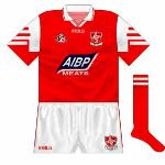 1998:
Shorts change, crest now included. Worn against Wicklow in Leinster quarter-final.