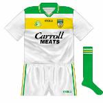 2000:
After 1991, for the rest of the 90s meetings between Offaly and Meath were not classed as a colour-clash, but in the 2000 Leinster SFC both sides had to don alternatives. Offaly were in a new version of the classic change style.